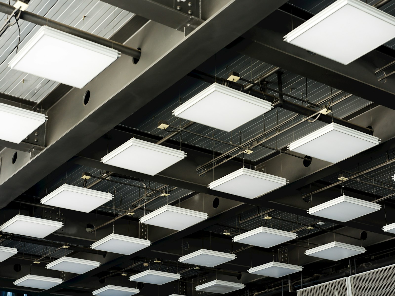 Bedrijfshal met led verlichting