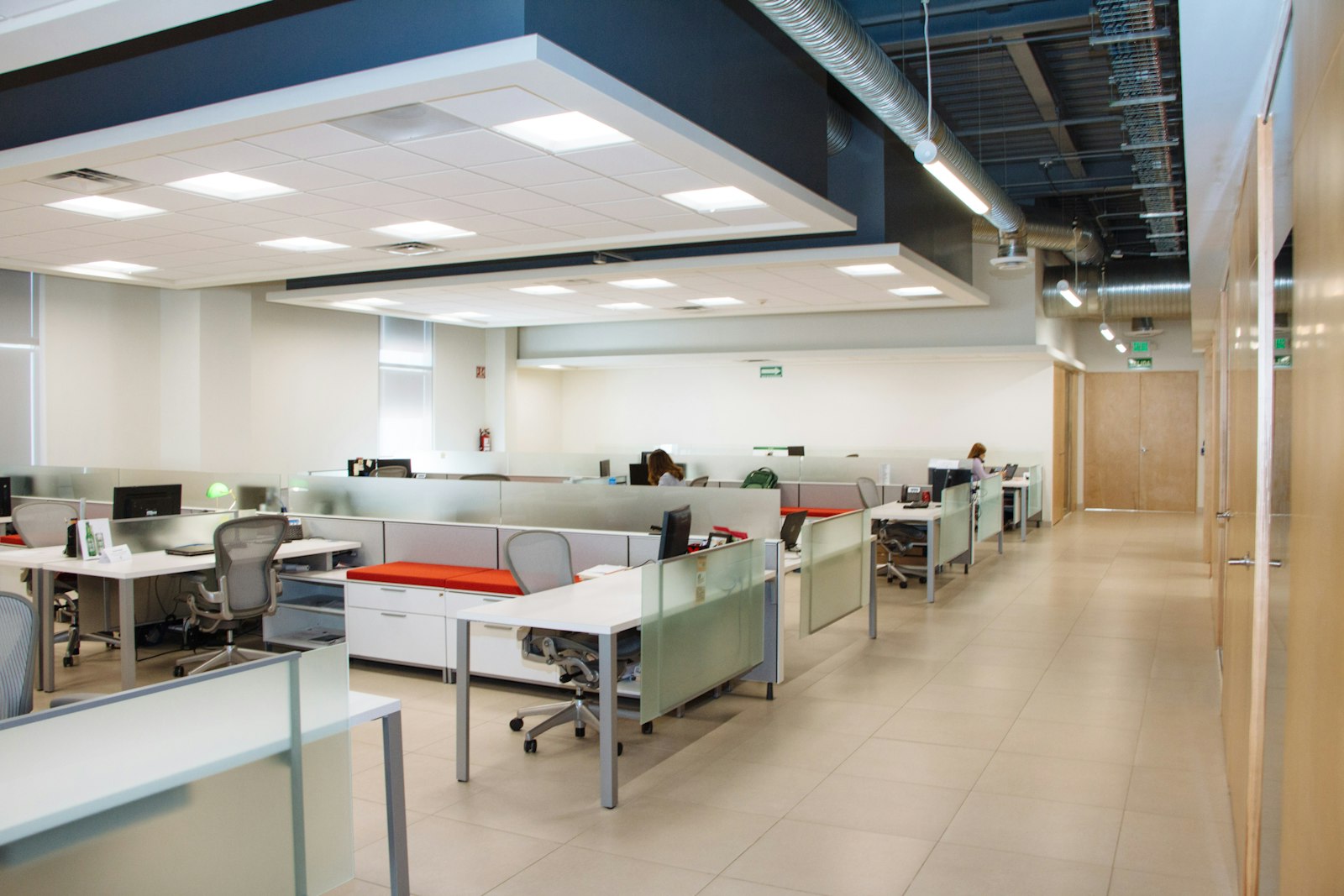 Kantoor met led panelen