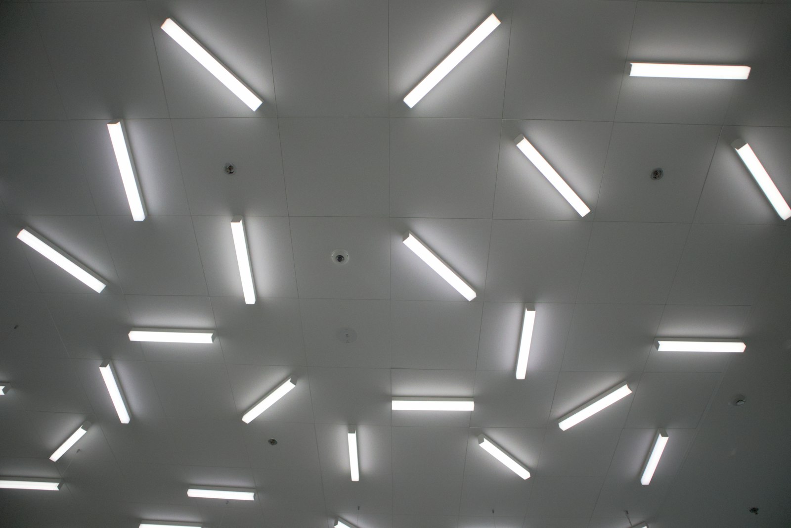 Utiliteitsgebouw met led verlichting
